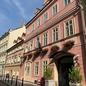 4* Hotell Agnes